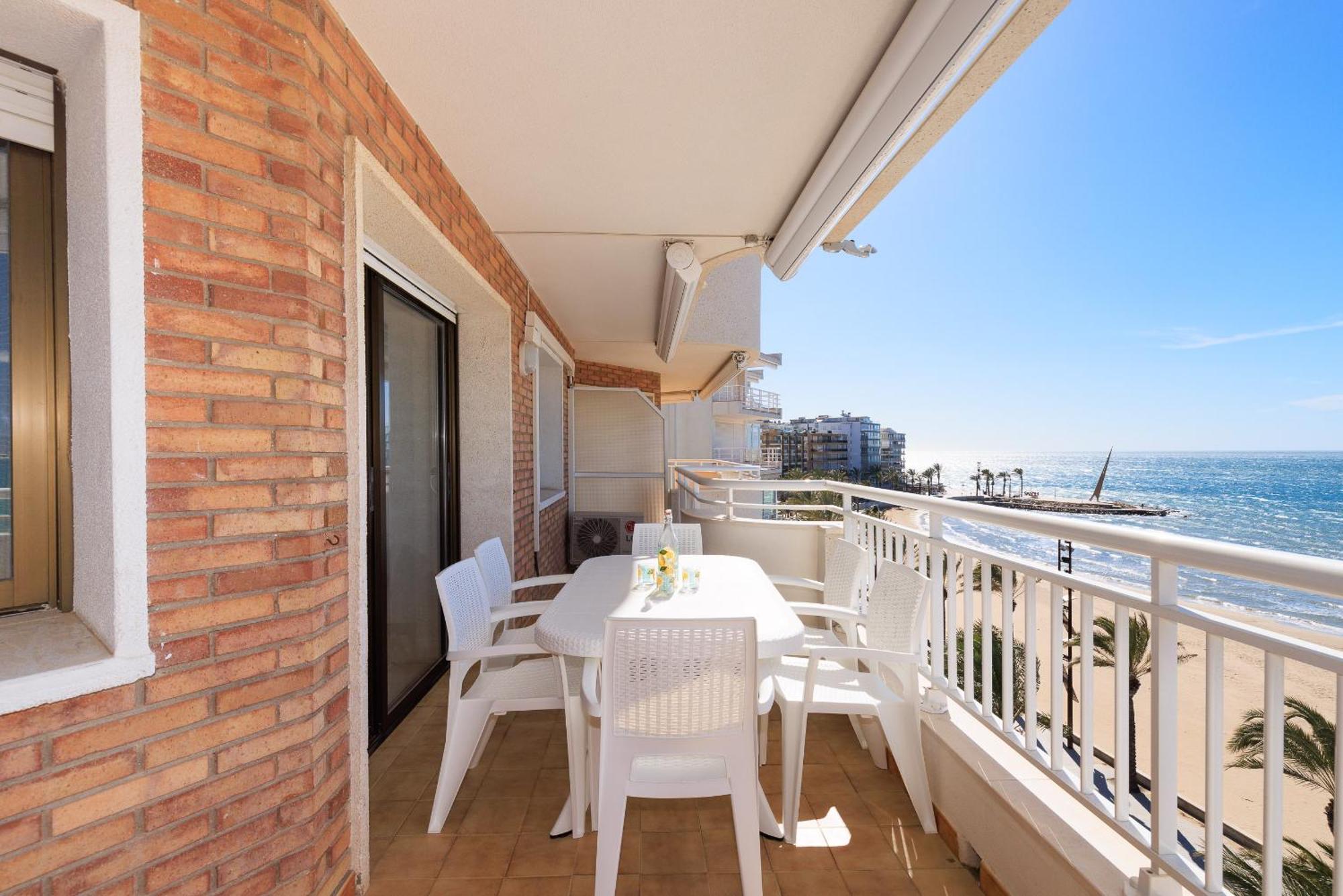 Uhc Santillana Family Complex Salou Exterior photo